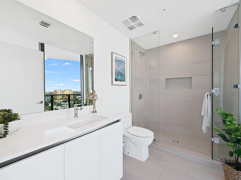 900 N Ocean Blvd #906 — Photo 31