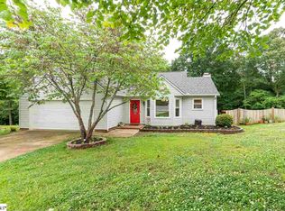 8 Little Leaf Ct, Simpsonville, SC 29680