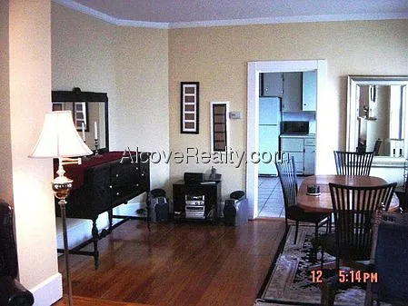 3 bed, 1.0 bath, $4,000 — Photo 2