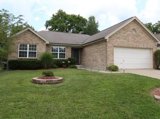918 Pineneedle Pl, Hamilton Twp, OH 45039