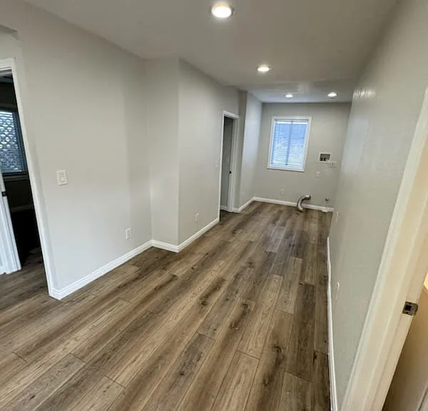 4928 Auburn Dr #B — Photo 35
