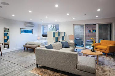 Sold by The InHouse Group