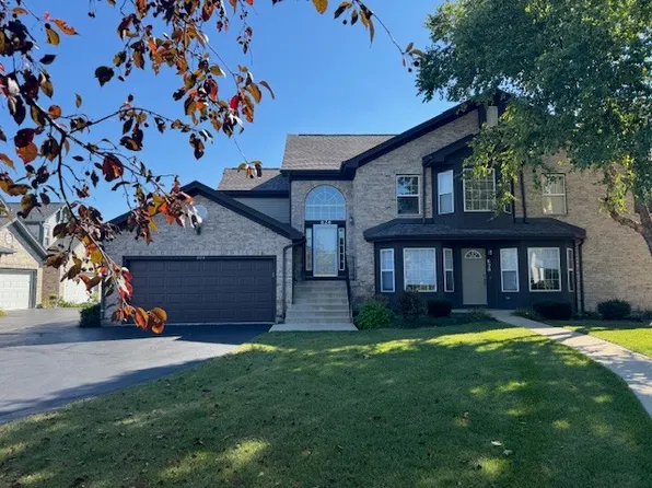 626 Kresswood Dr #D, McHenry, IL 60050