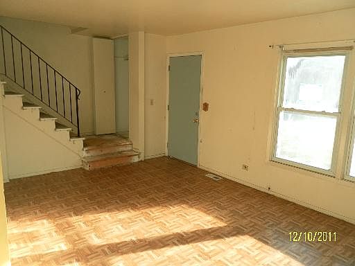 2nd image of 3 Fernwood Dr #Q