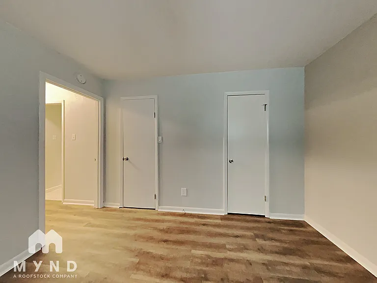 5244 Greene Ave — Photo 12