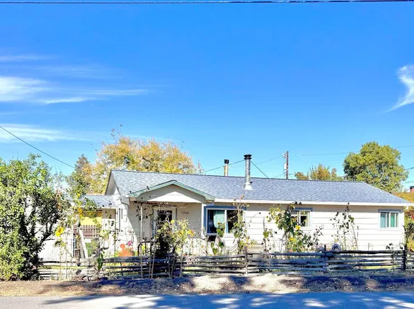 1266 N Davis Ave, Weed, CA 96094