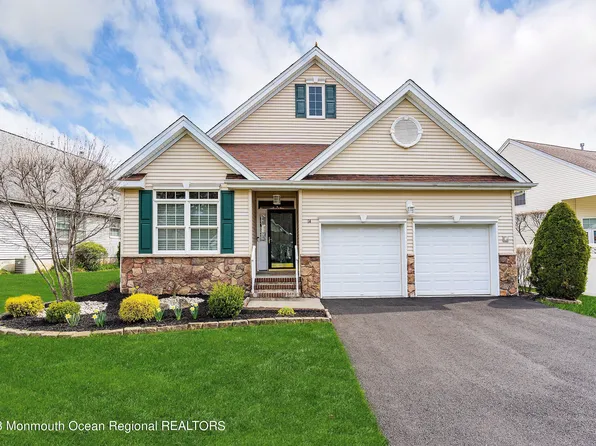 14 Elsworth Place, Holmdel, NJ 07733