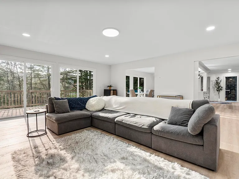 25 Hillside Dr — Photo 16