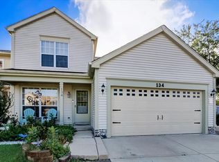 134 Horizon Cir, Carol Stream, IL 60188