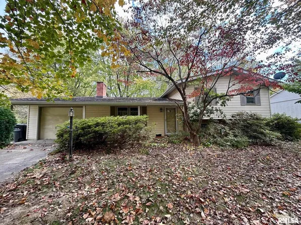 128 N Rod Ln, Carbondale, IL 62901