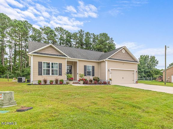 2nd image of 110 Quail Hollow Dr