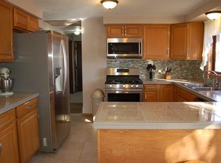 1222 Lake Breeze Rd, Oshkosh, WI 54904