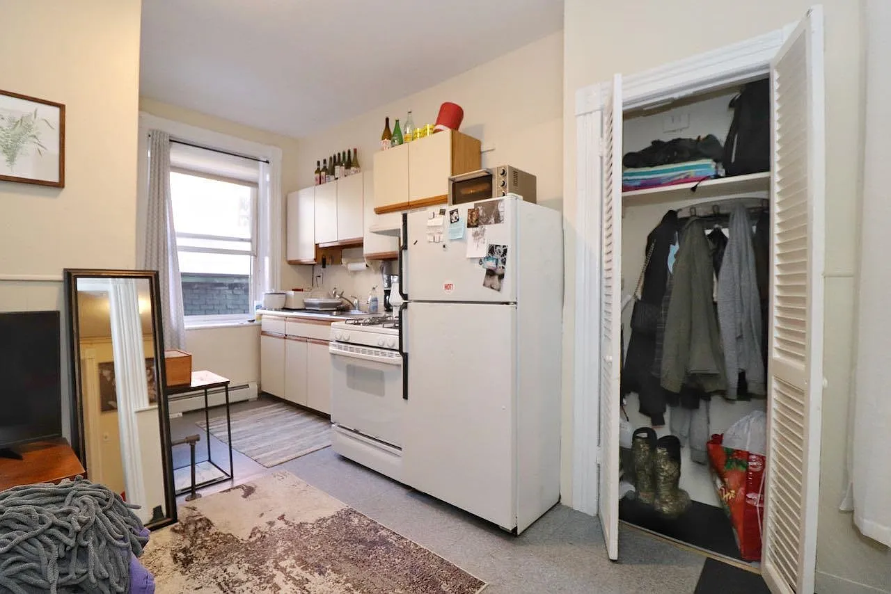 Studio, 1.0 bath, $1,900 — Photo 2
