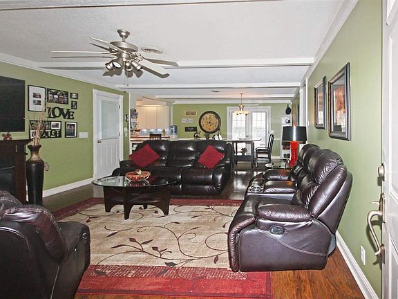 2nd image of 1551 Mockingbird Dr