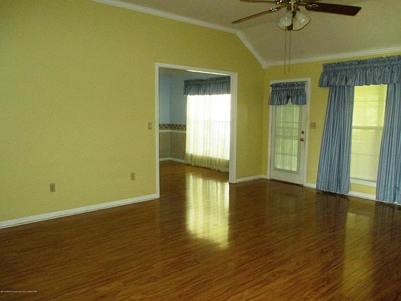 5th image of 4766 Derby Dr