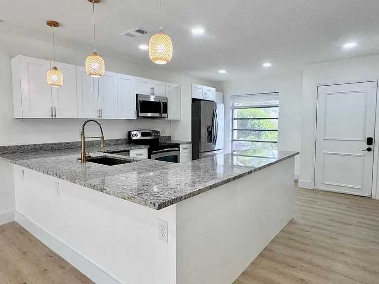 20834 Sedgewick Dr #327 — Photo 2