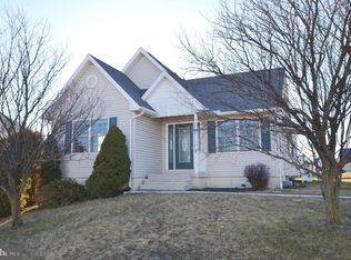 9 Menlena Cir, Hanover, PA 17331