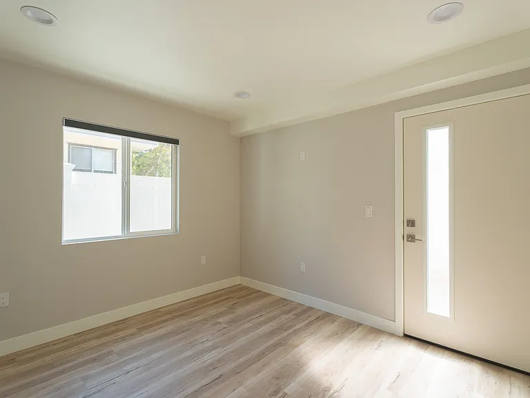 Downstairs Bedroom 1