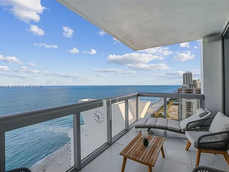 6899 Collins Avenue Cu #2208 — Photo 20
