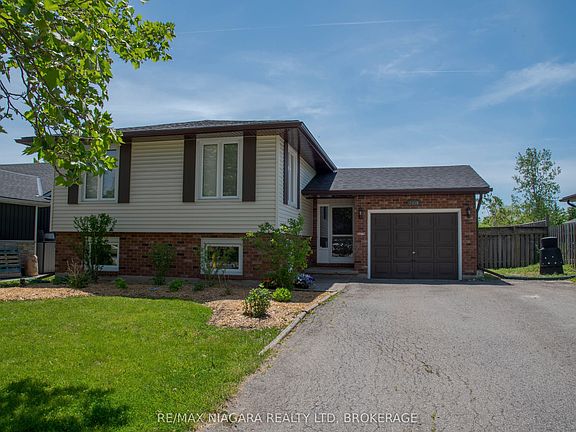 4th image of 2439 Coral Ave
