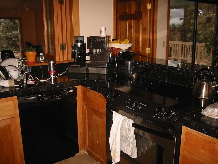 Stirling Dr — Photo 17