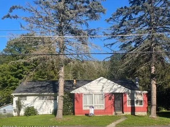 368 Greenwood St, Hop Bottom, PA 18824