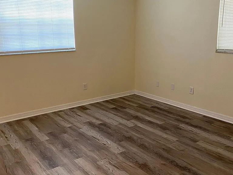 1279 Tivoli Dr — Photo 12