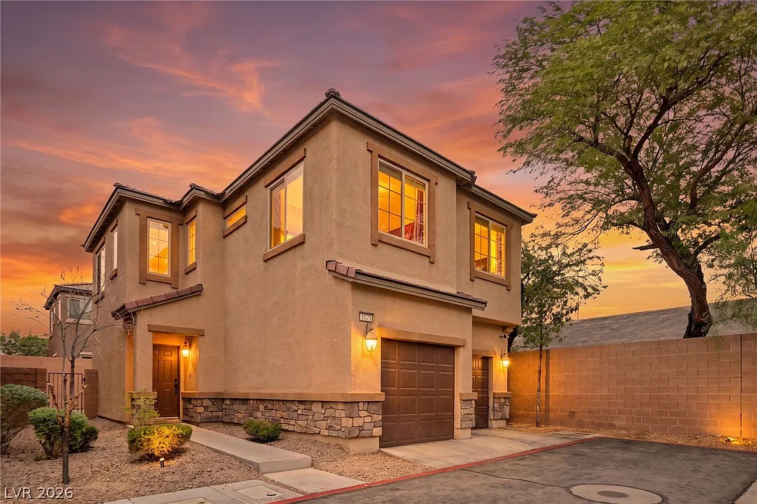 3 bed, 2.5 bath, 1511 sqft, $1,800 — Photo 1