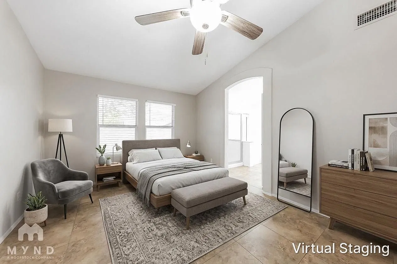 3 bed, 2.0 bath, 1608 sqft, $2,325 — Photo 4