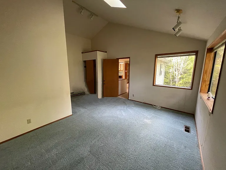 14604 NW Honeyhill Loop — Photo 21