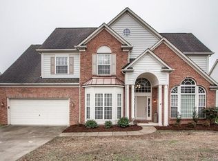 8009 Fairmeadows Dr, Charlotte, NC 28269