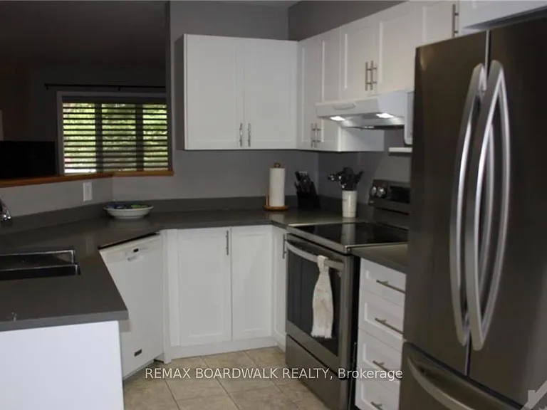509 Lawler Cres — Photo 3