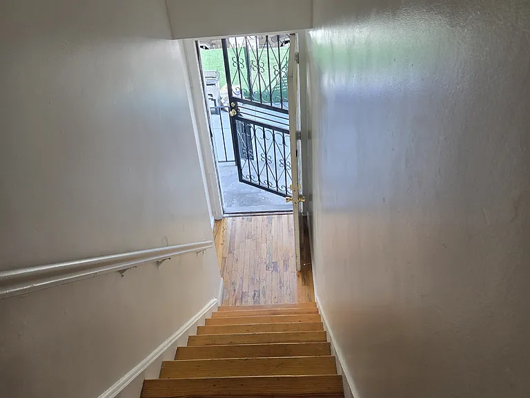 1733 Montgomery Ave #2 — Photo 12
