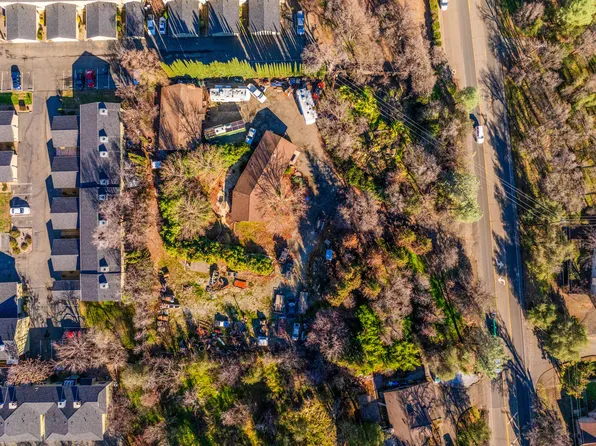 1664 Victor Ave, Redding, CA 96003