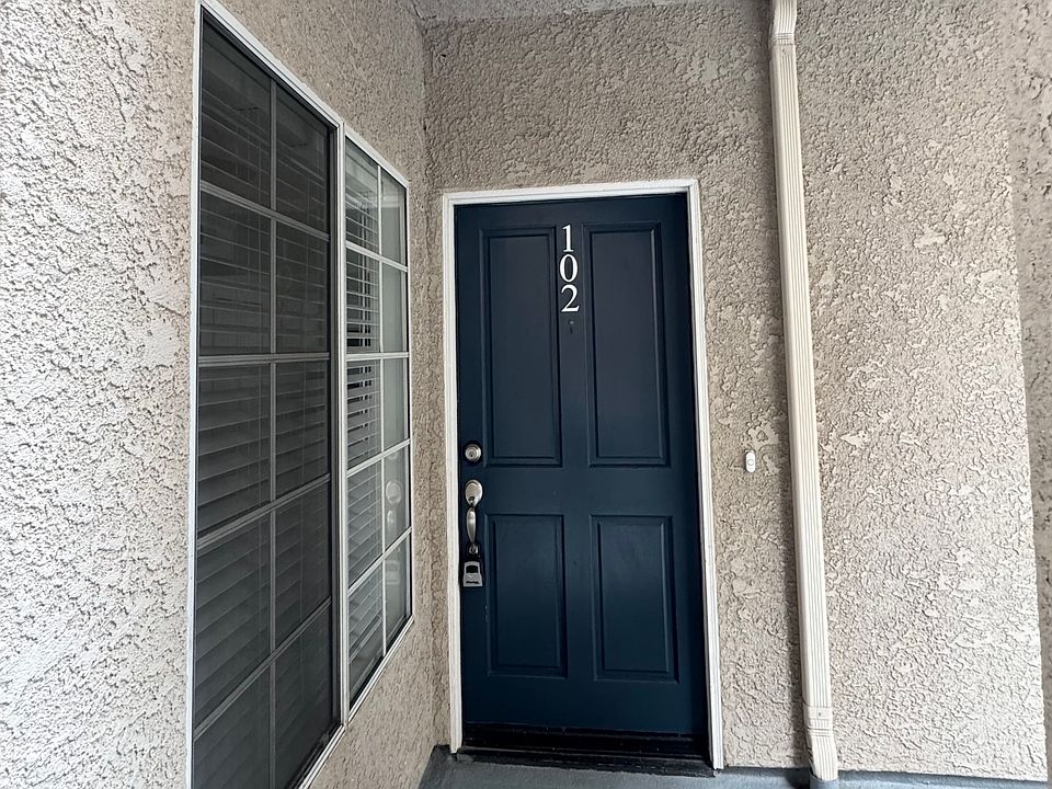 Downstairs unit 102