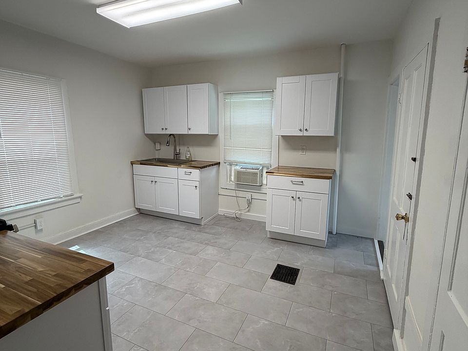 1st image of 15 Balding Ave Floor 2