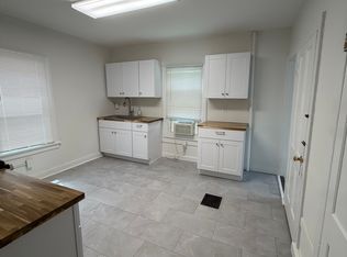 15 Balding Ave Floor 2, Poughkeepsie, NY 12601