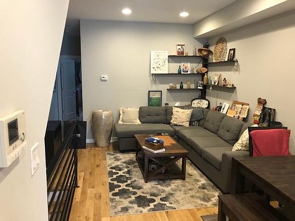 3rd image of 2542 Ellsworth St #1