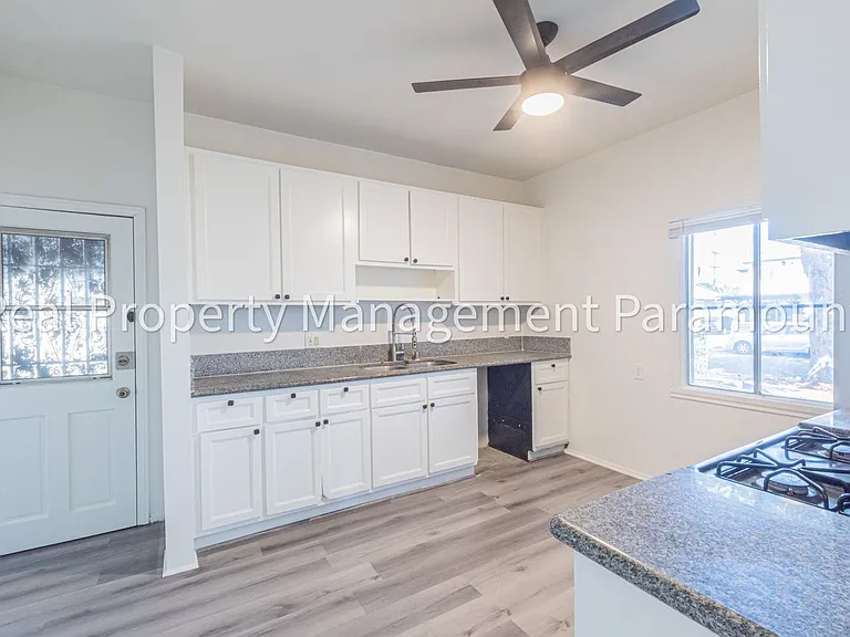 2757 Mansfield Ave — Photo 12