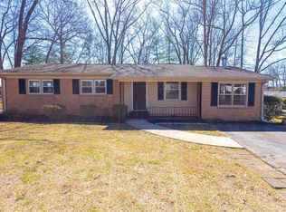 7 Alpine Dr, Taylors, SC 29687