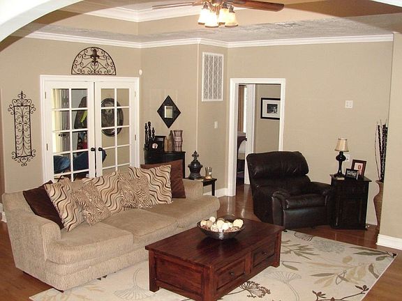 3rd image of 2443 Lyonswood Dr