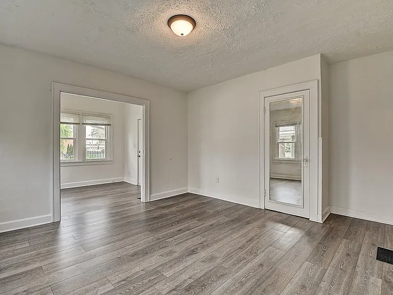 2808 N Capitol Ave #1 — Photo 2