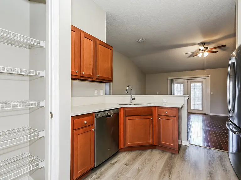 12640 Ashmore Green Dr S — Photo 8