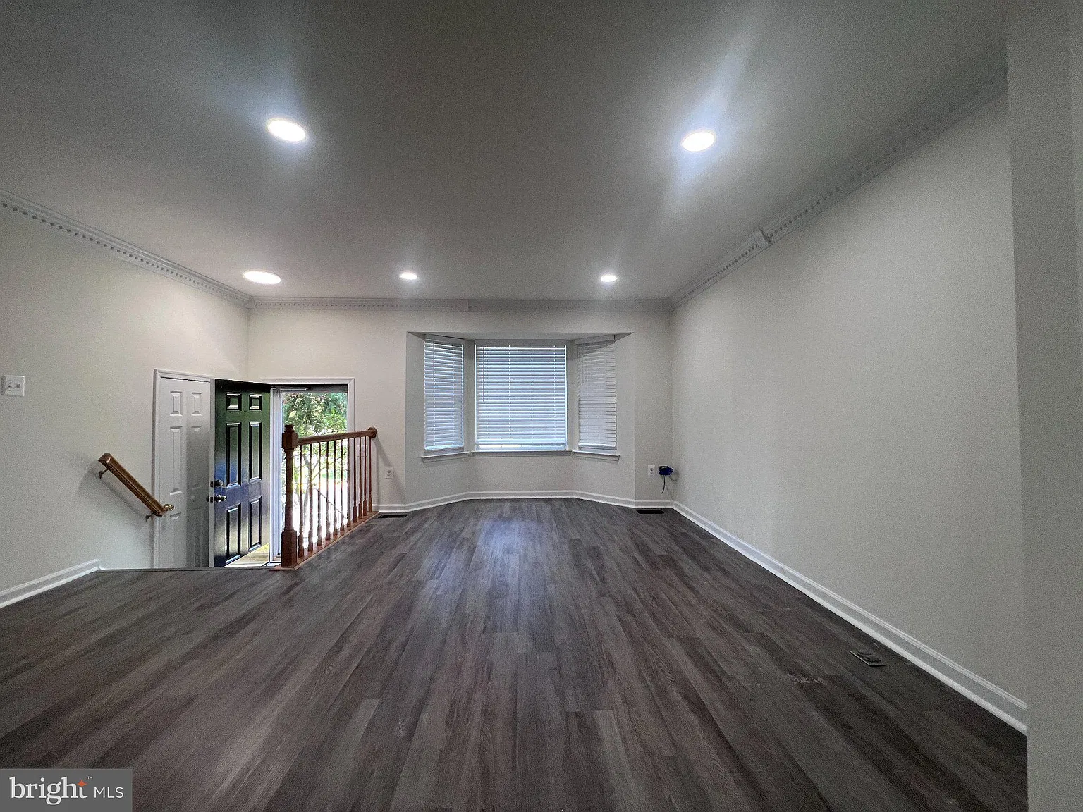 3 bed, 2.5 bath, 1400 sqft, $2,840 — Photo 2