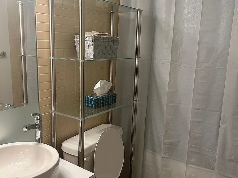 25 Carlton St #1310 — Photo 8