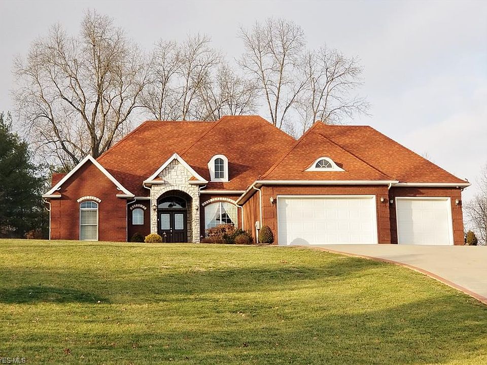 1st image of 1 Greenmont Gdns