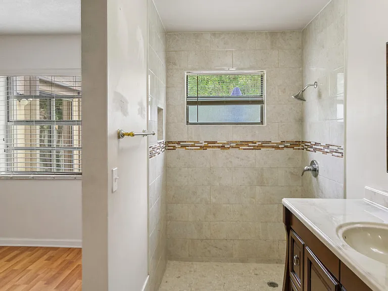 13945 Langley Pl — Photo 19