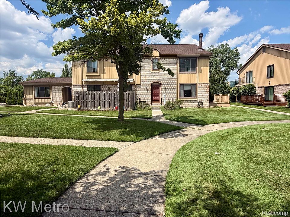 1st image of 41694 Bedford Dr