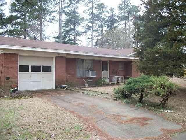 1st image of 2725 East St
