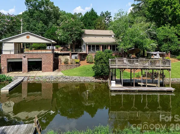 24756 Strand Dr, Albemarle, NC 28001